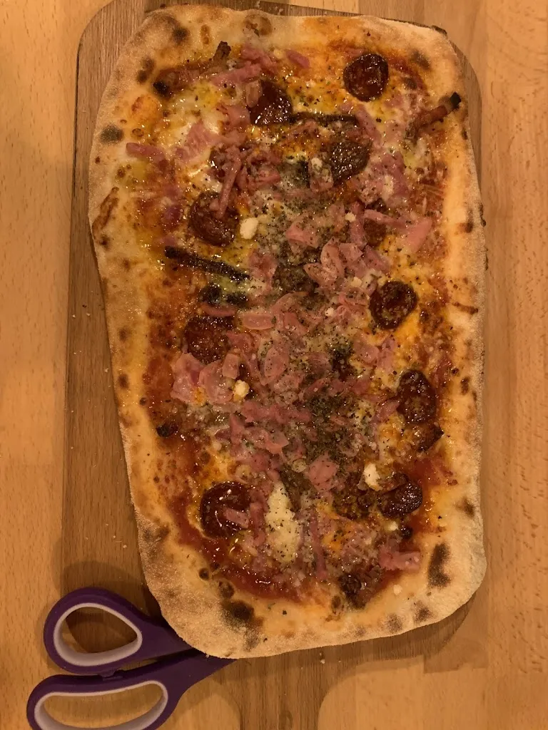 Luciana Patricia Miranda Marques_Nientepiu Restaurante & Pizzeria_Casarrubios del Monte_review