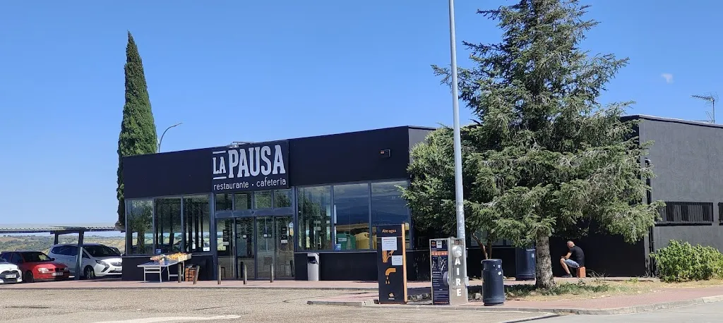 Área de Servicio Cazalegas La Pausa  restaurant in Cazalegas