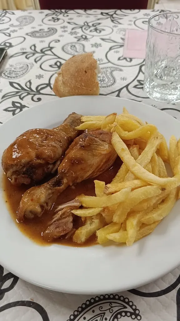 JUAN RAMON PEREZ DE VARGAS CABRERO_Hostal Restaurante Alfil_Cazalegas_review