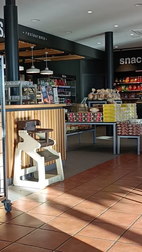 M.G.G Biurrun_Área de Servicio Cazalegas La Pausa - Dirección Extremadura_Cazalegas_review