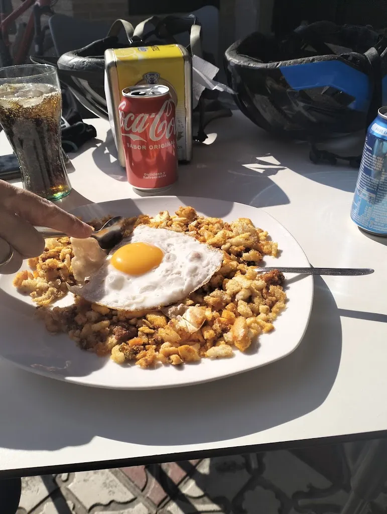 Menu_Bar Los Delfines_Cedillo del Condado_immagine_9