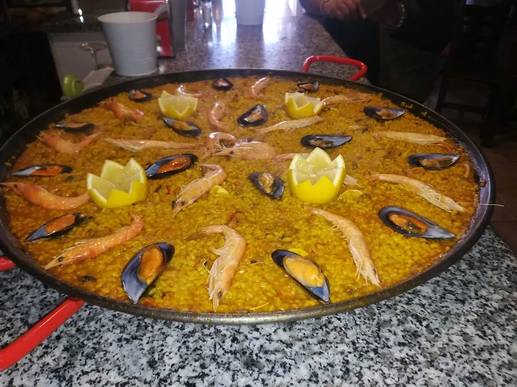 Bar restaurante La Merejil restaurant in Cervera de los Montes