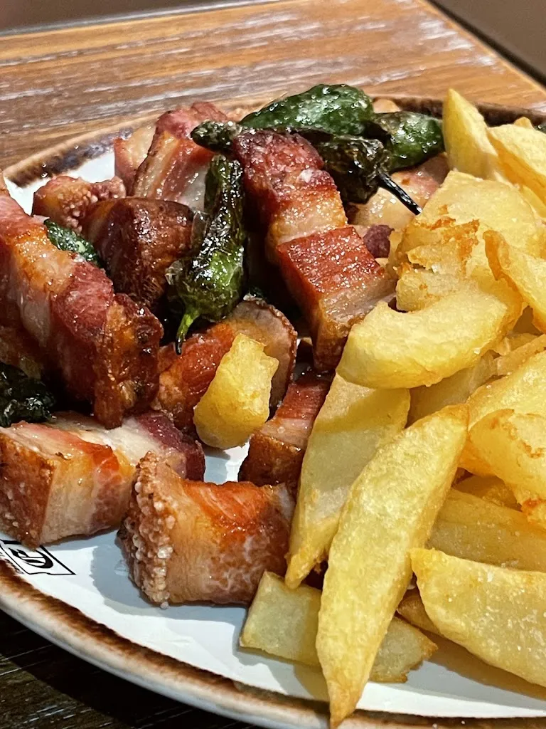 Andres Neher_Taberna La Buha Chueca_Chueca_review