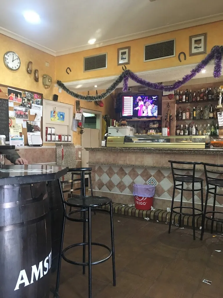 Bar El Bigotes_Chozas de Canales_slider_image_1