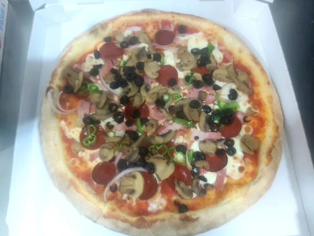 Menu_Giancarlo pizzas_Chozas de Canales_image_5