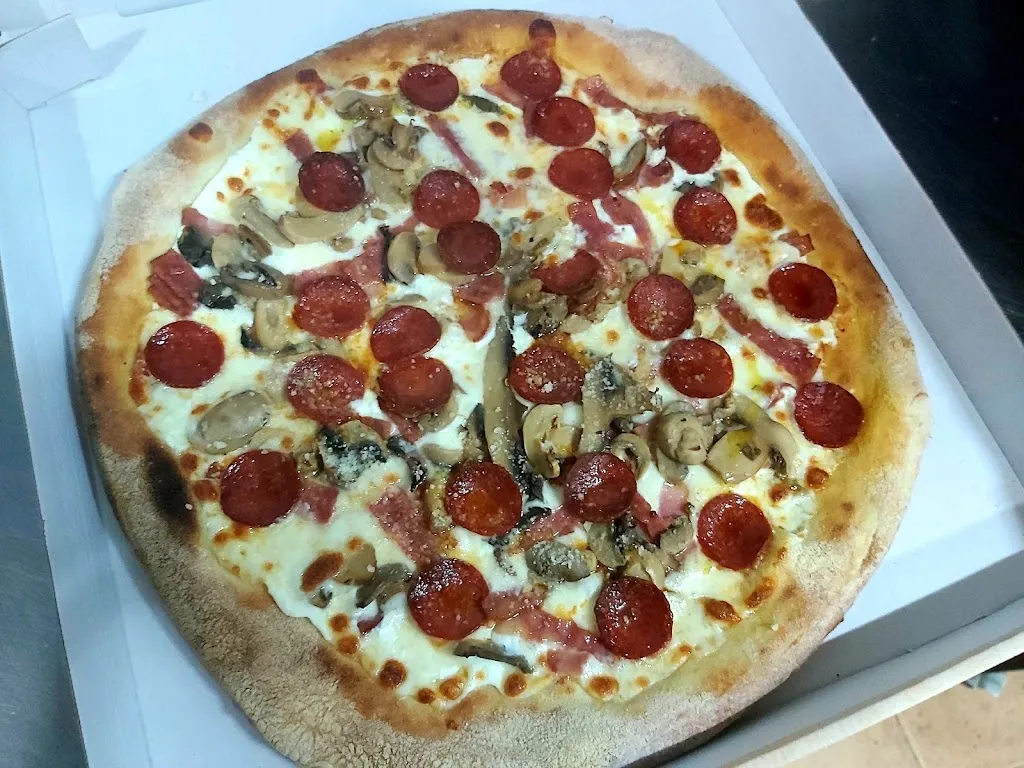 Menu_Giancarlo pizzas_Chozas de Canales_image_7