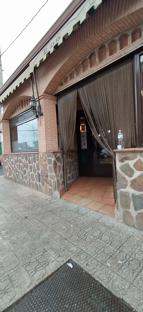 Pablo A. Pérez_Bar Los Arcos Restaurante_Cobeja_Bewertung