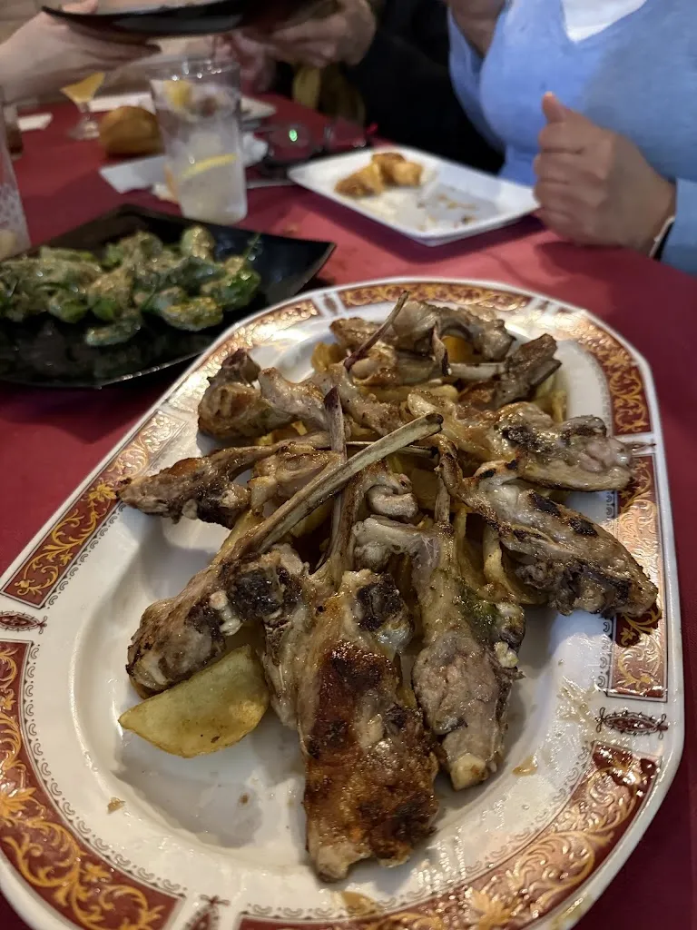 Rafael García-Plata_Bar Monico_Corral de Almaguer_review