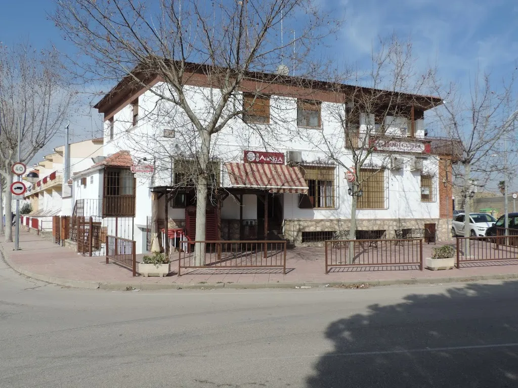 Cafe Avenida_Corral de Almaguer_slider_image_2
