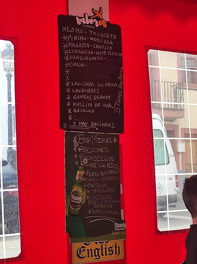 Menu_Bar Miguel_Paterna del Río_image_4