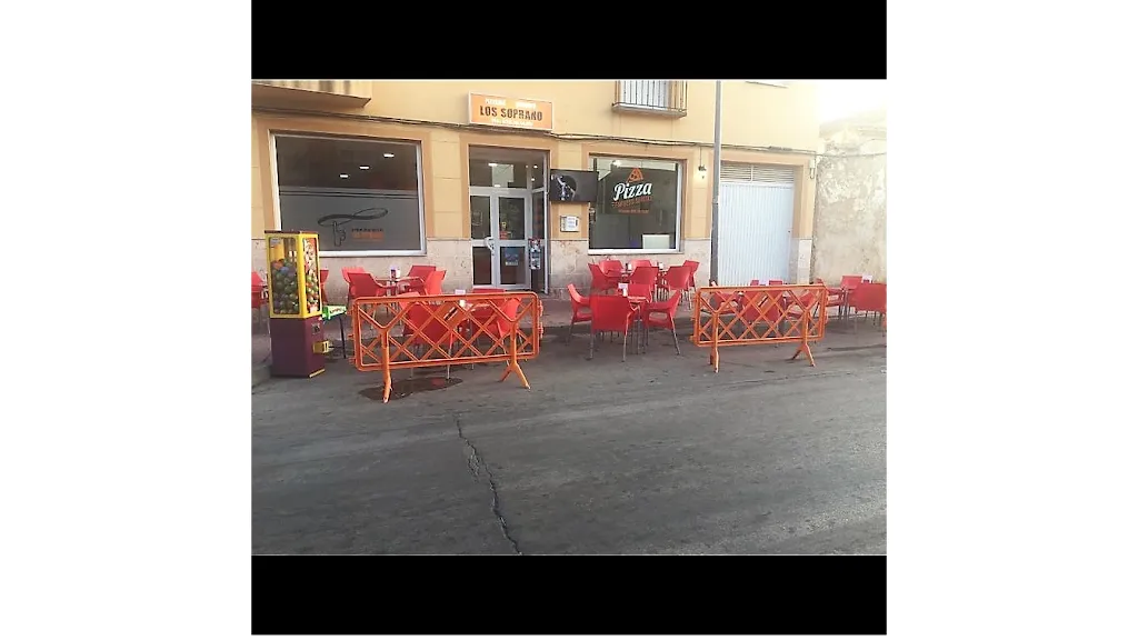 Pizzeria los soprano_Corral de Almaguer_slider_image_3