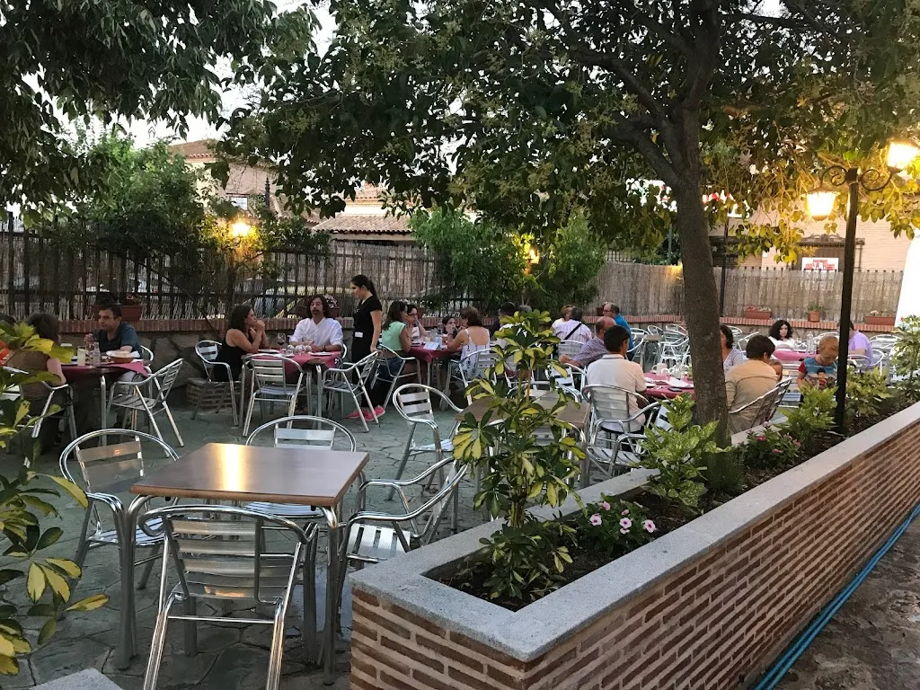 Terraza La Lonja restaurant in Cuerva