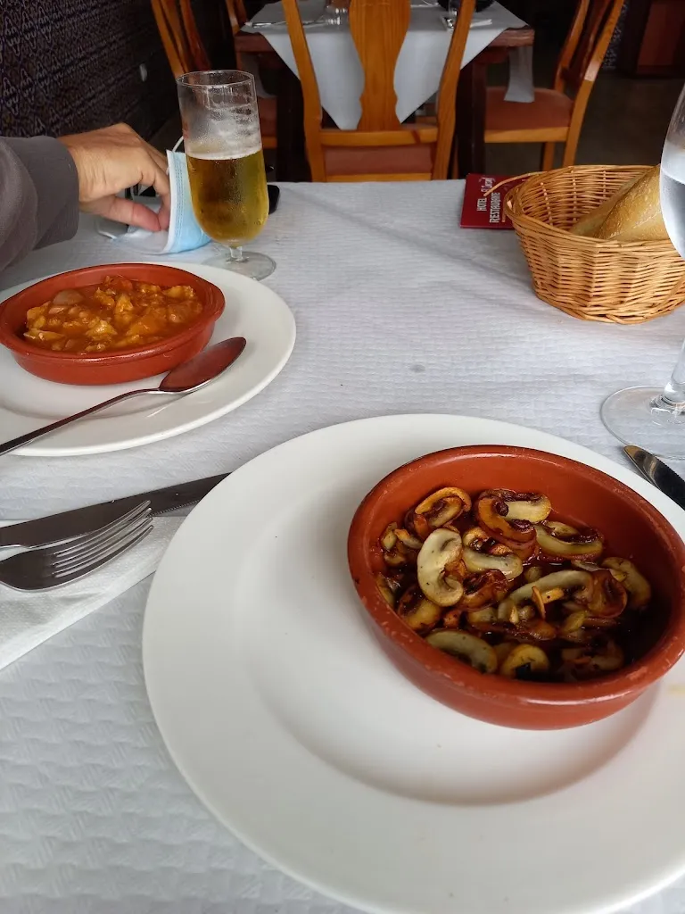 Elena Baonza Díaz_Hotel Restaurante EL ZORZAL_Dosbarrios_review