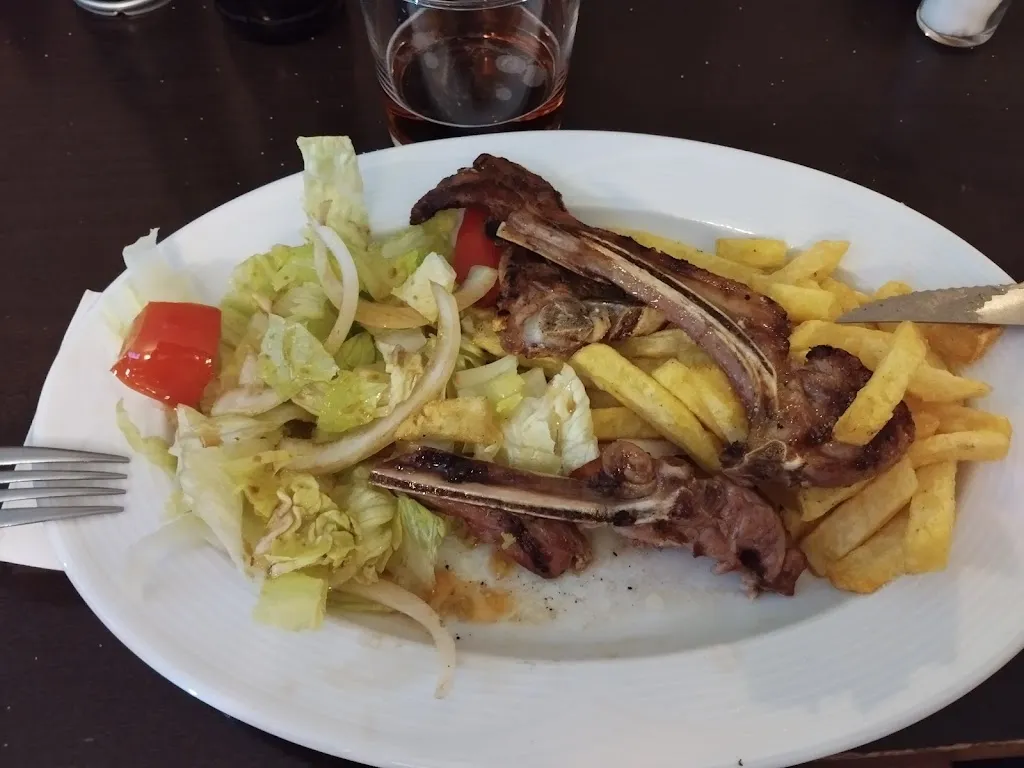 Michell Pérez_Los Arcos_Dosbarrios_review