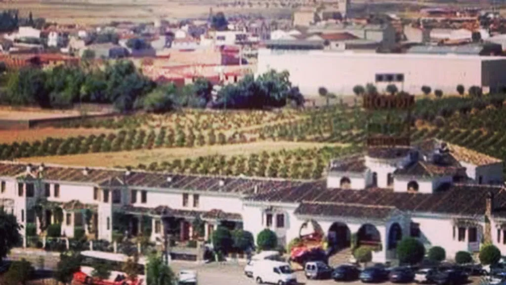 Los Arcos restaurant in Dosbarrios