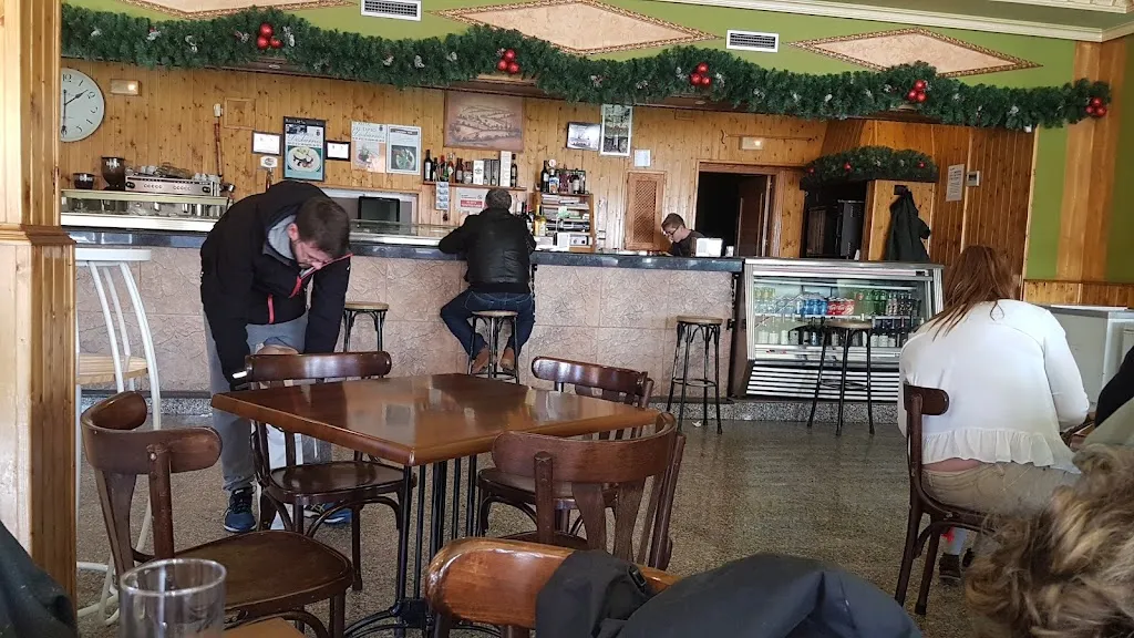 Cafeteria Tamy restaurant in Dosbarrios