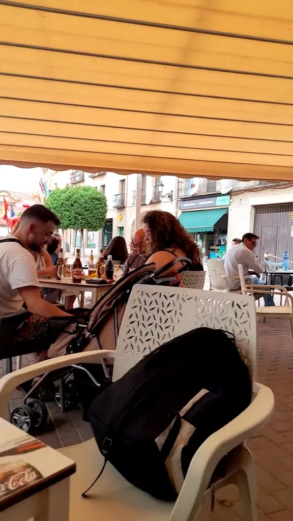 Gastrobar El Pesca_Consuegra_slider_image_2