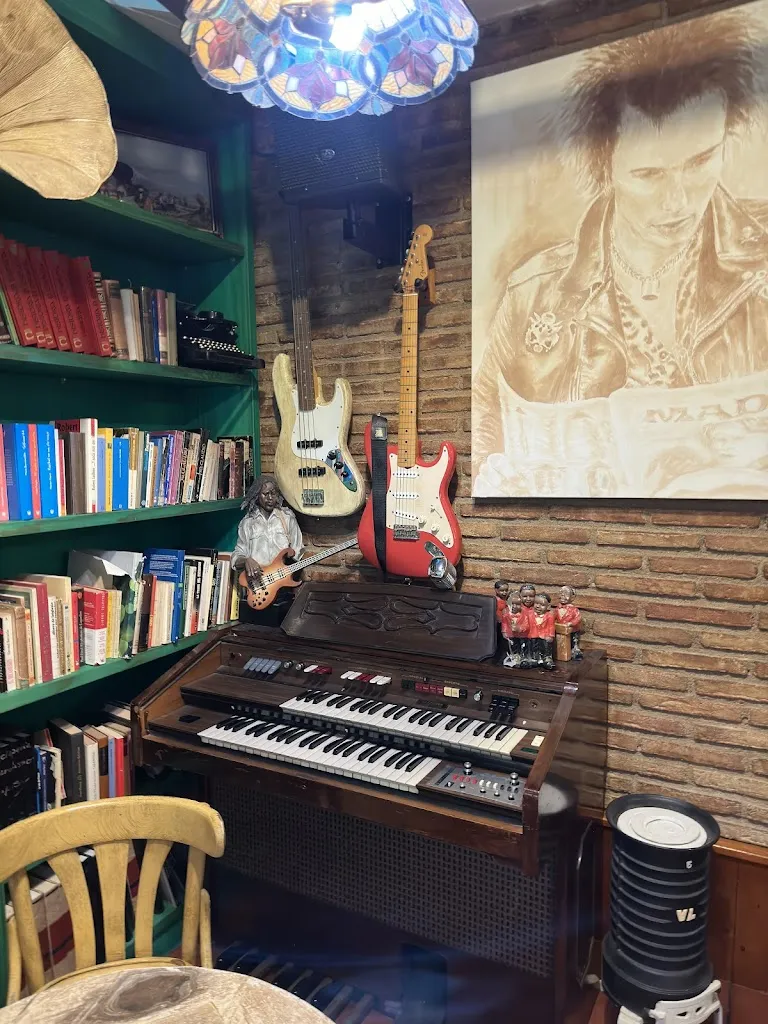 Beethoven Rodríguez_Bar El Patio_Consuegra_review