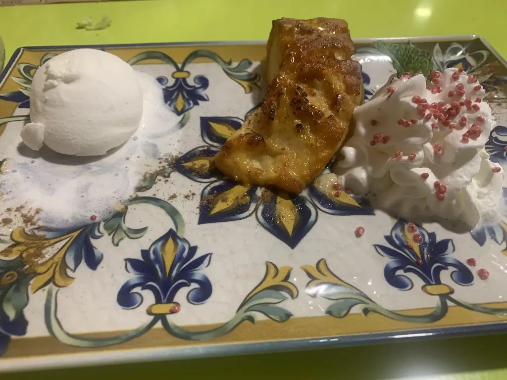 Restaurante Triky Tapas_Consuegra_slider_image_3