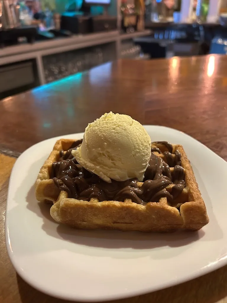 Casino Rock Bar_Esquivias_slider_image_3