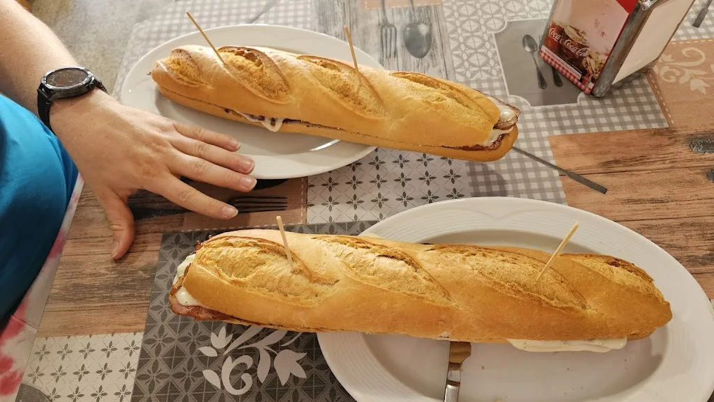 Dorota Lech_Hermanos Romero_Esquivias_review