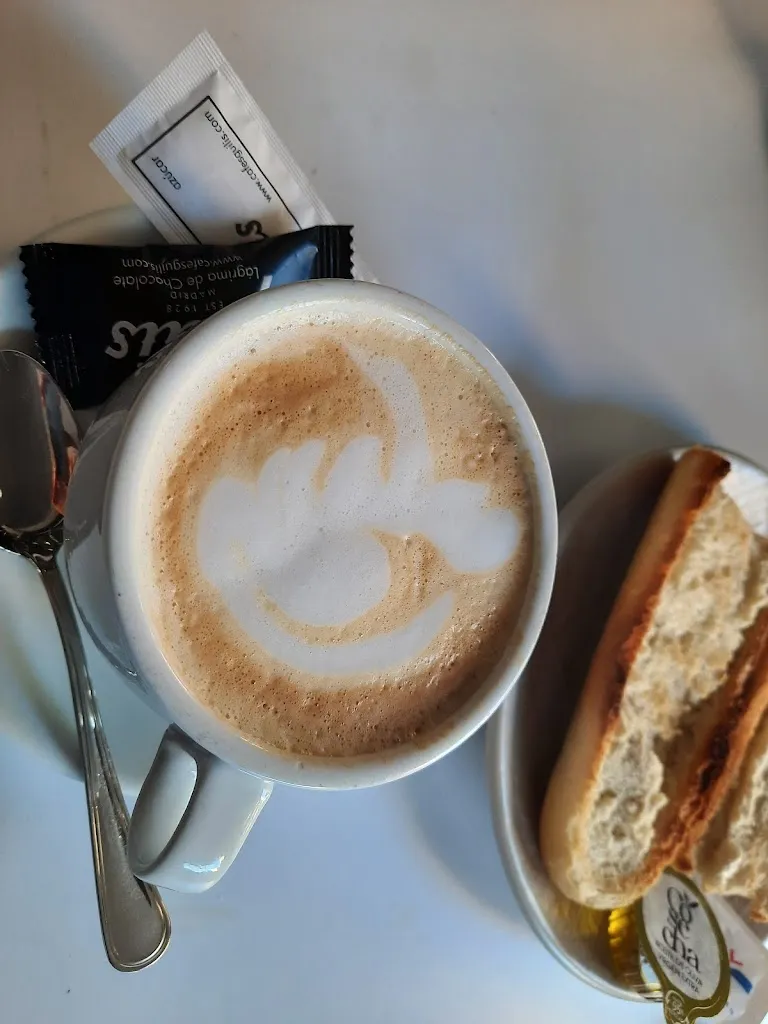 Jamie O'Donnell_Cafetería Estrella Polar_Estrella La_review