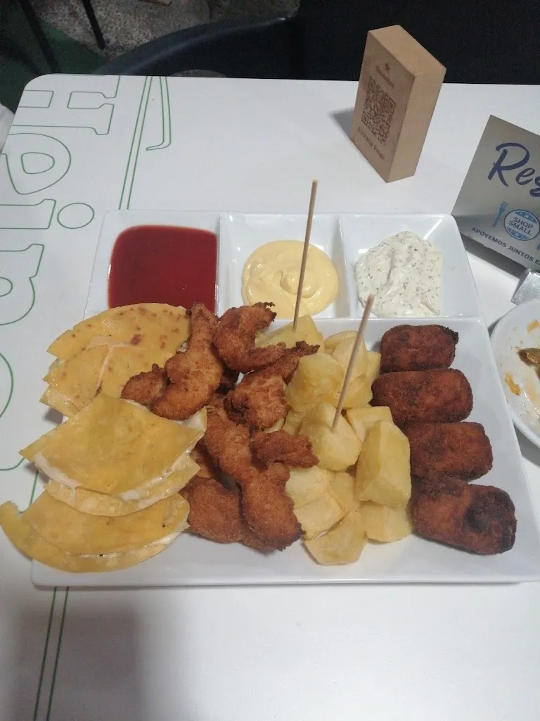 Andrea Fernandez_Cafetería Estrella Polar_Estrella La_review