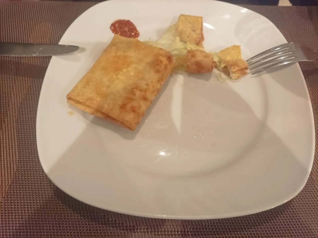 Moe Khemiri_Cafe Bar Restaurante Chino Asiatico_Huércal-Overa_recensione