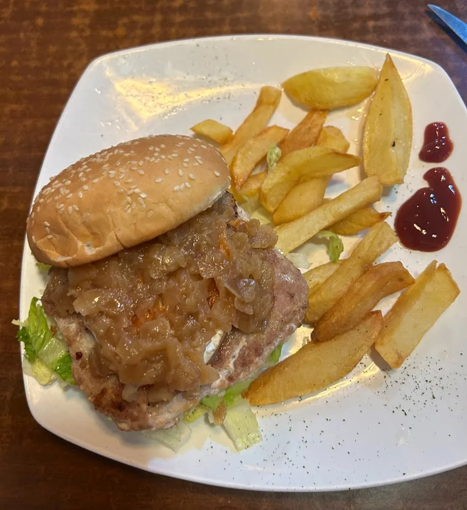 Pablo Pimentel García_Restaurante Bar La Monumental Cervecería_Estrella La_review