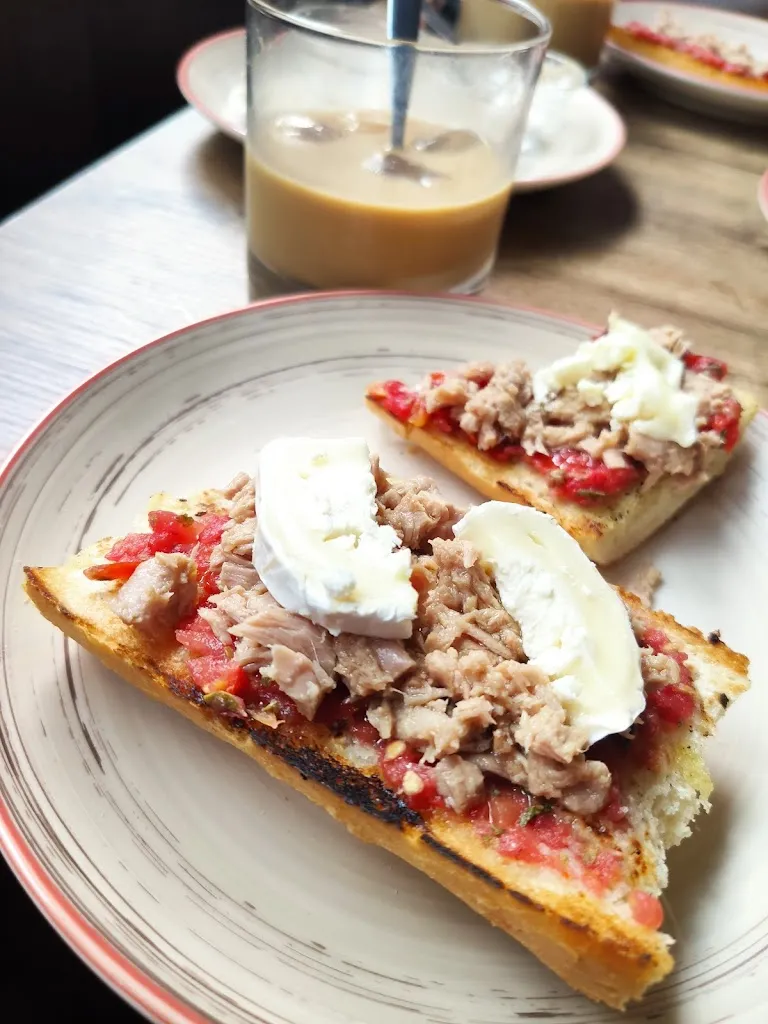 Cristian Sancho_Bar La estrella_Estrella La_review