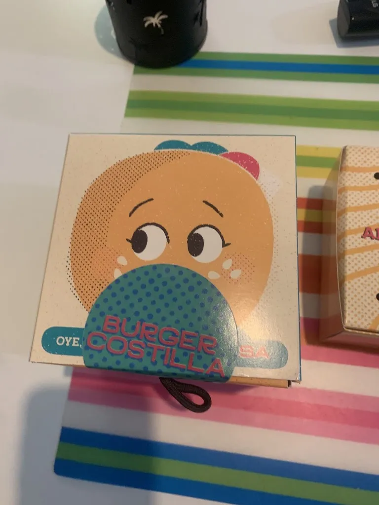 Swift Rivera_La Gran Familia Mediterránea - Estrella Naos_Estrella La_review