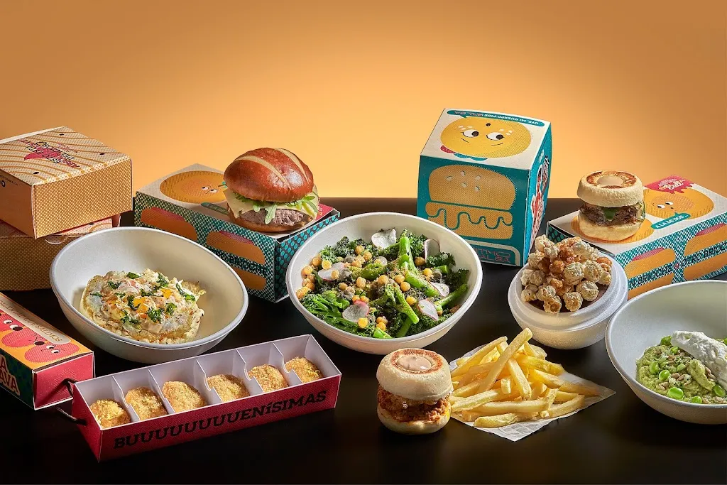 La Gran Familia Mediterránea - Estrella Naos_Estrella La_slider_image_1