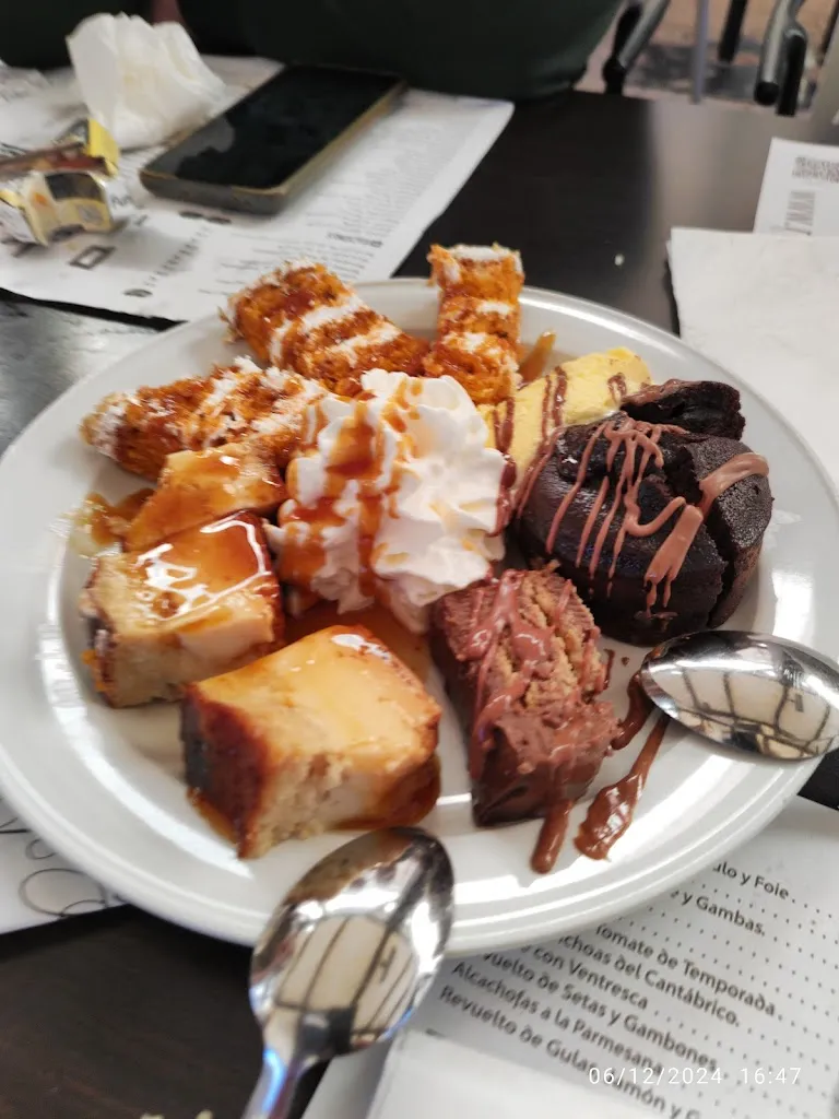 RESTAURANTE LABIOS PLAZA_Huércal-Overa_slider_image_3