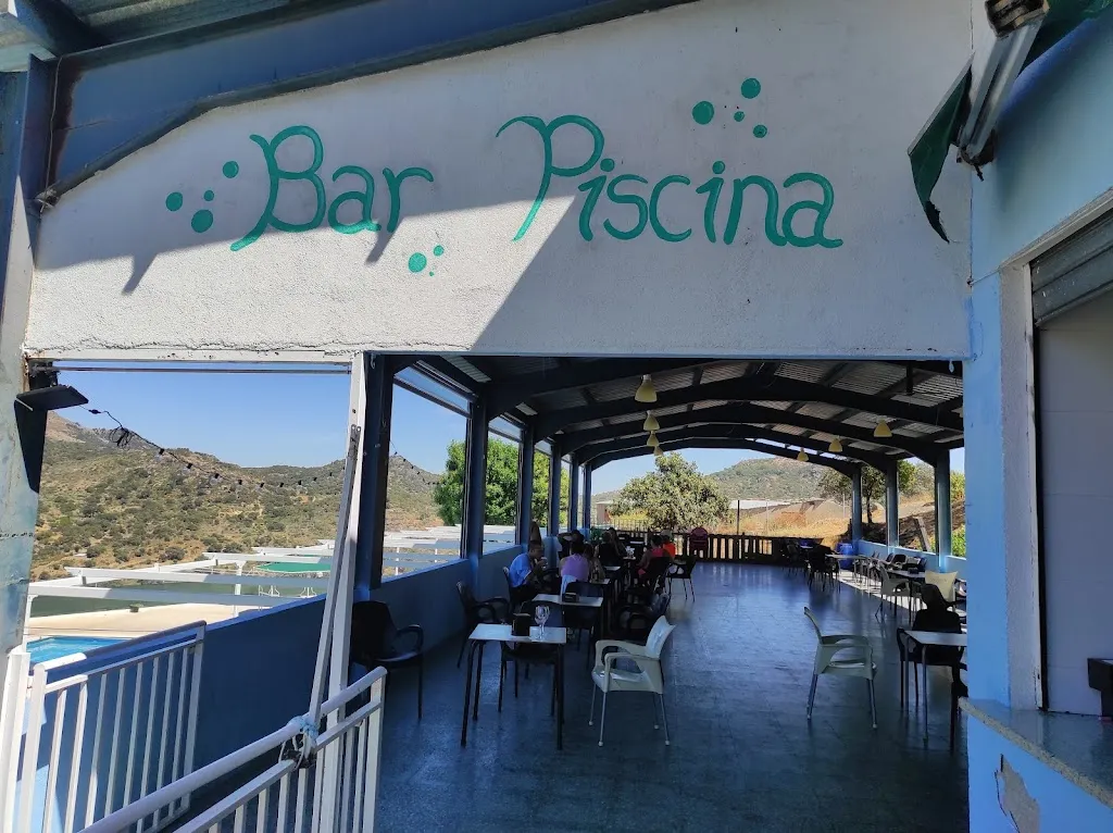 Bar Piscina_Hinojosa de San Vicente_slider_image_1
