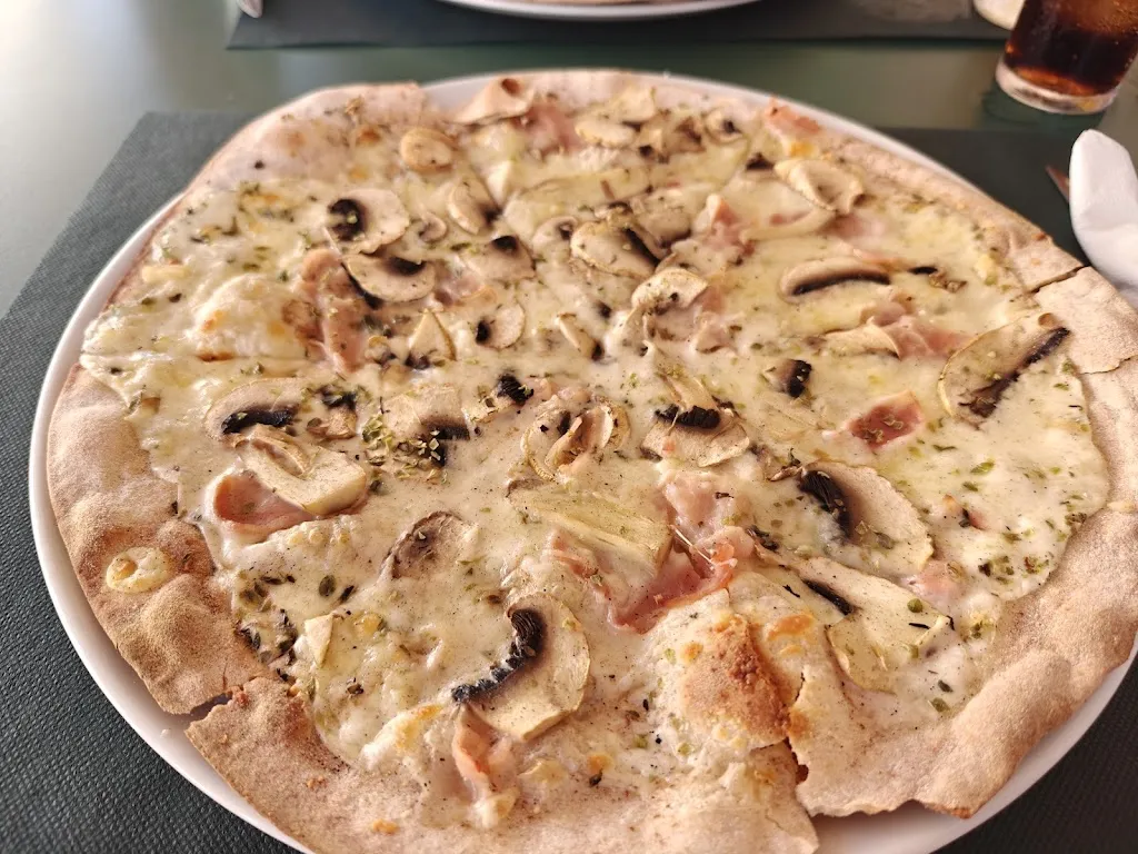 La Artesa Pizzería-Restaurante_Huércal-Overa_slider_image_2