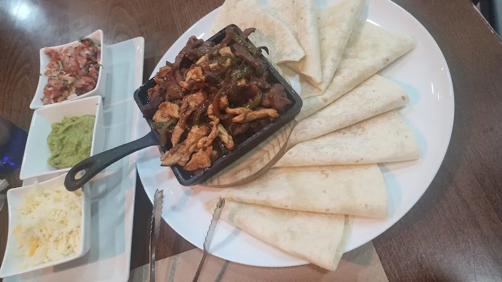 Jin Silva Lopez_Manchegos Gastrobar_Fuensalida_review