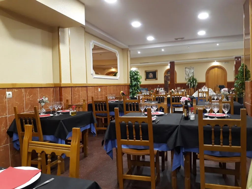 Marisquería Hermanos Mora restaurant in Fuensalida