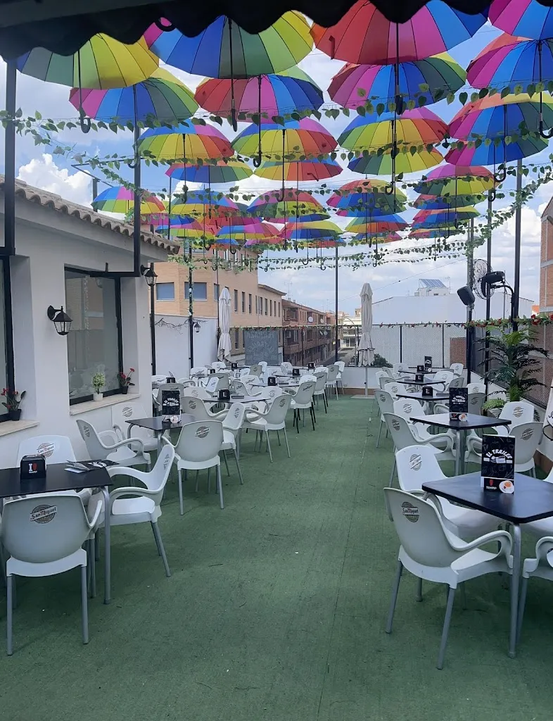 Bar El Tráiler_Fuensalida_slider_image_1