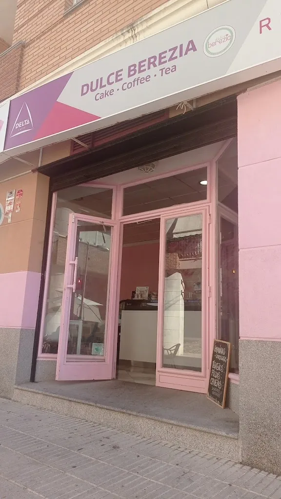 José G Arcas A_Dulce Berezia_Fuensalida_review