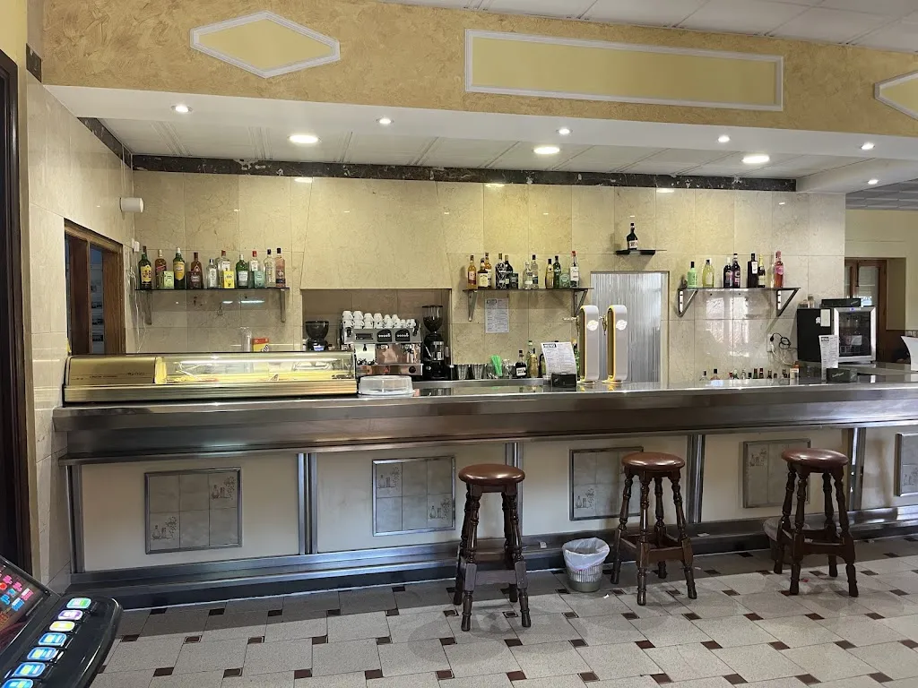 Sociedad Recreativa Vicenta de Mora restaurant in Huerta de Valdecarábanos