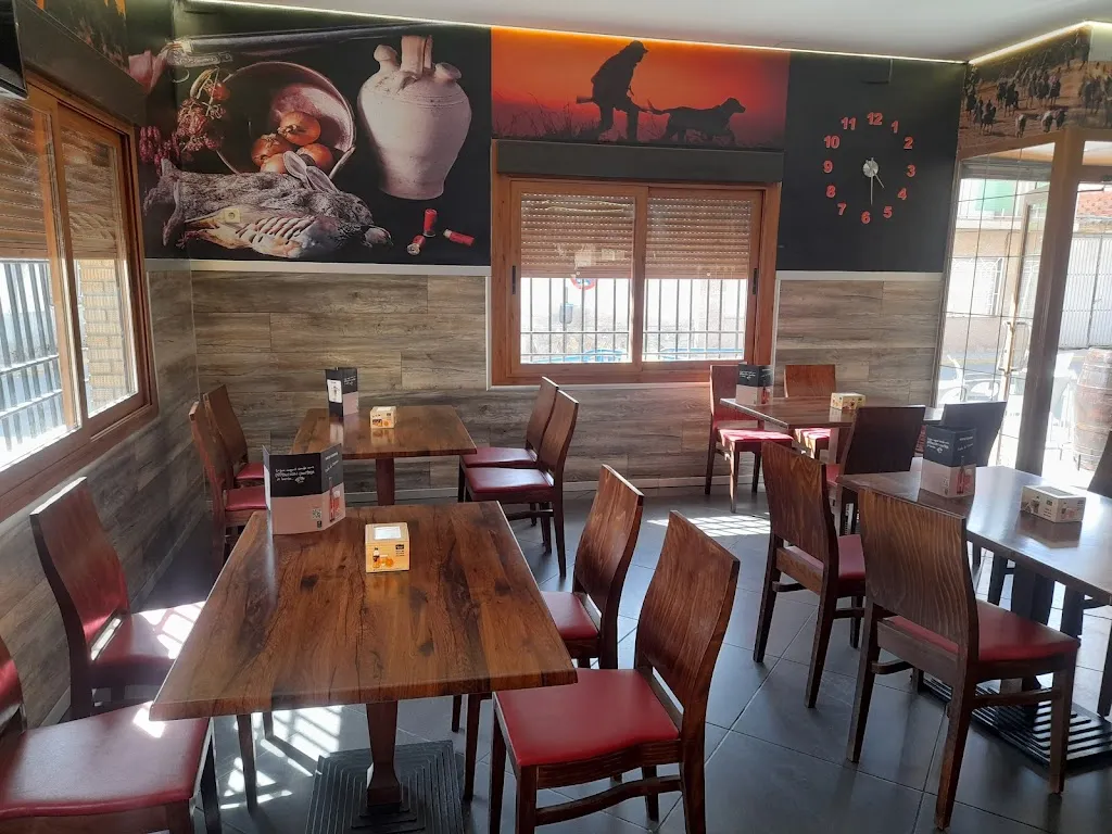 Bar Restaurante El Cazador restaurant in Lominchar