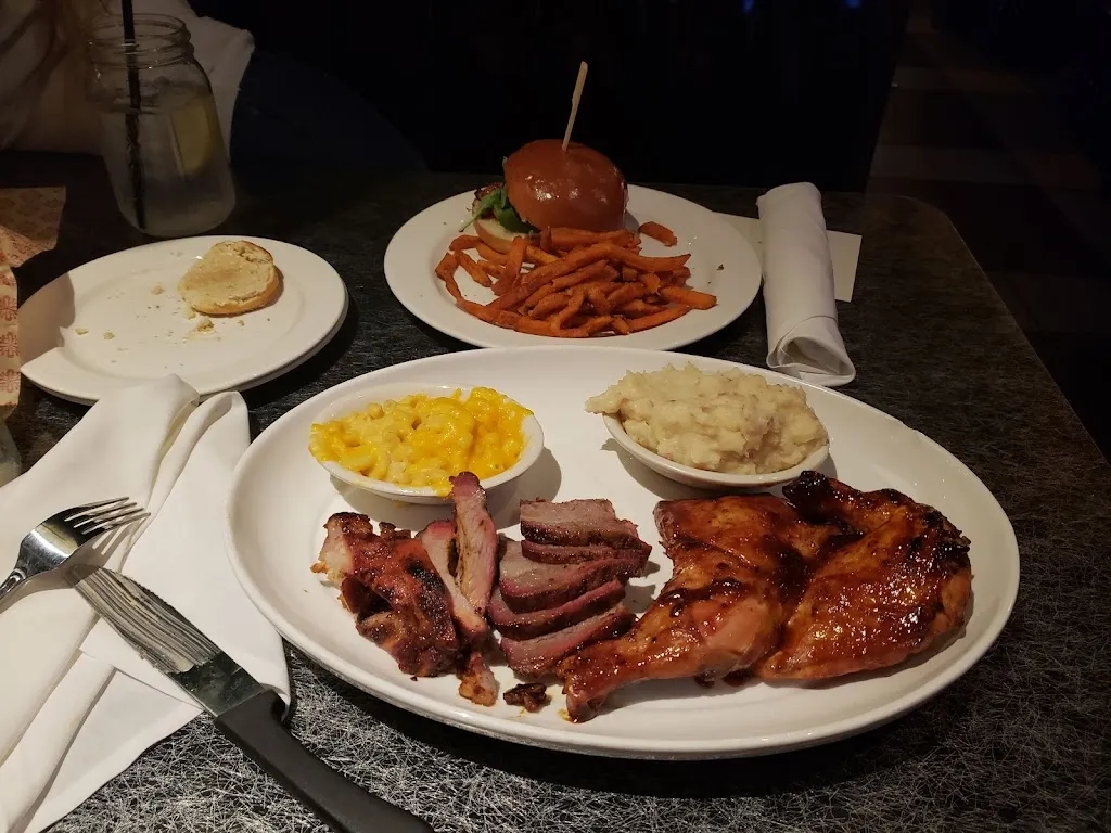 Menu_Lucille's Smokehouse Bar-B-Que_Lucillos_image_5