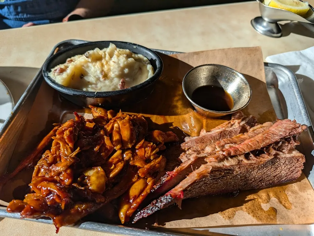 Menu_Lucille's Smokehouse Bar-B-Que_Lucillos_immagine_8