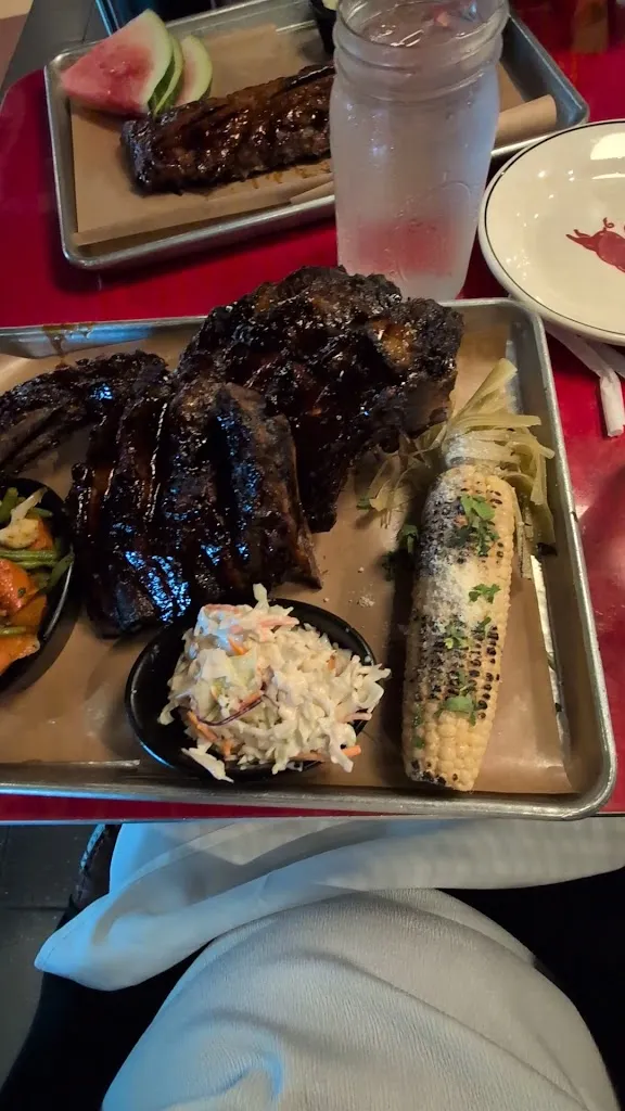 Lucille's Smokehouse Bar-B-Que_Lucillos_slider_image_2