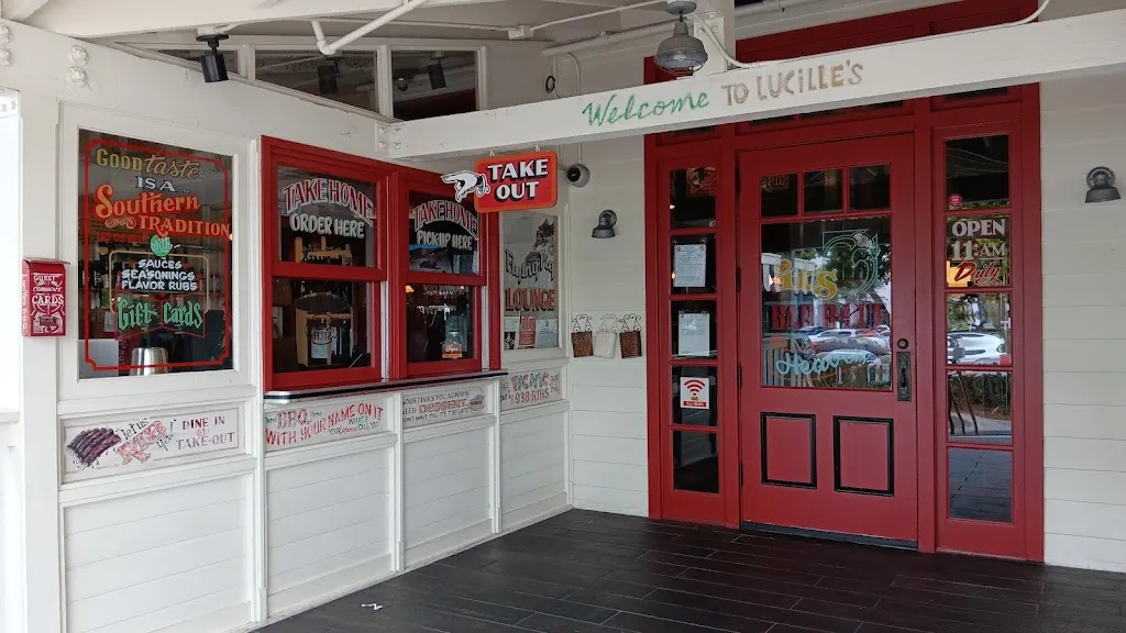 Lucille's Smokehouse Bar-B-Que_Lucillos_slider_image_1