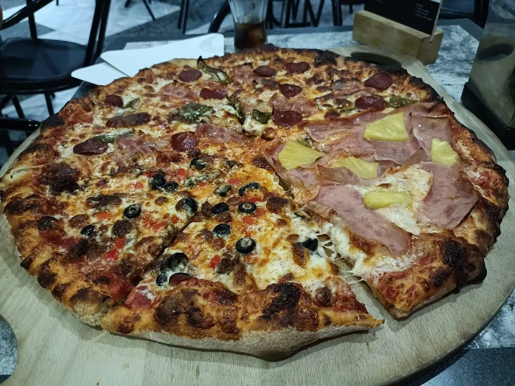 Menu_Pizzeria Tooty_Madridejos_image_6