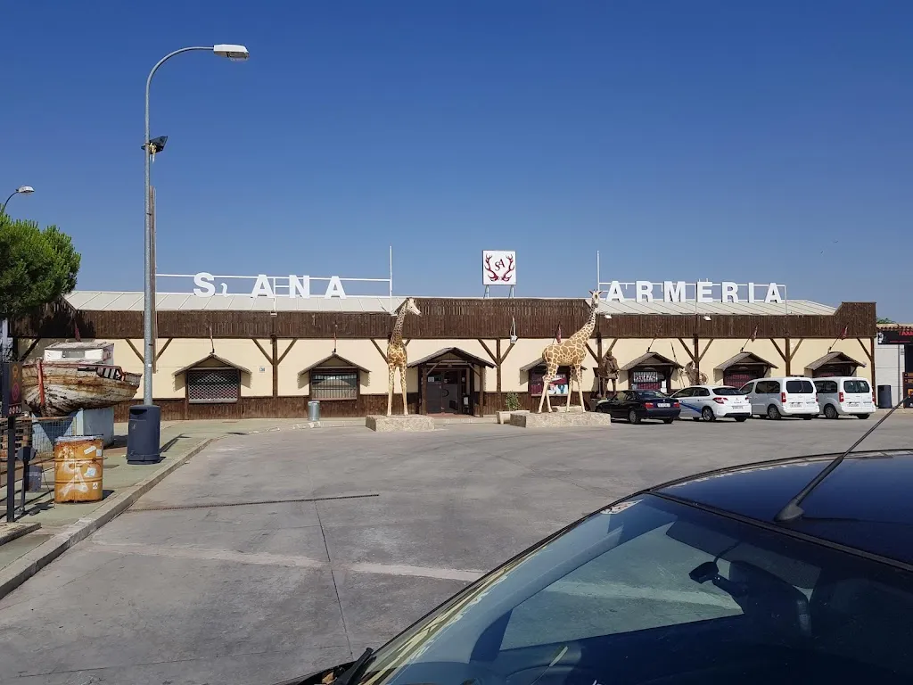 Estación de servicio Repsol SuperCOR Stop&Go Santa Ana restaurant in Madridejos
