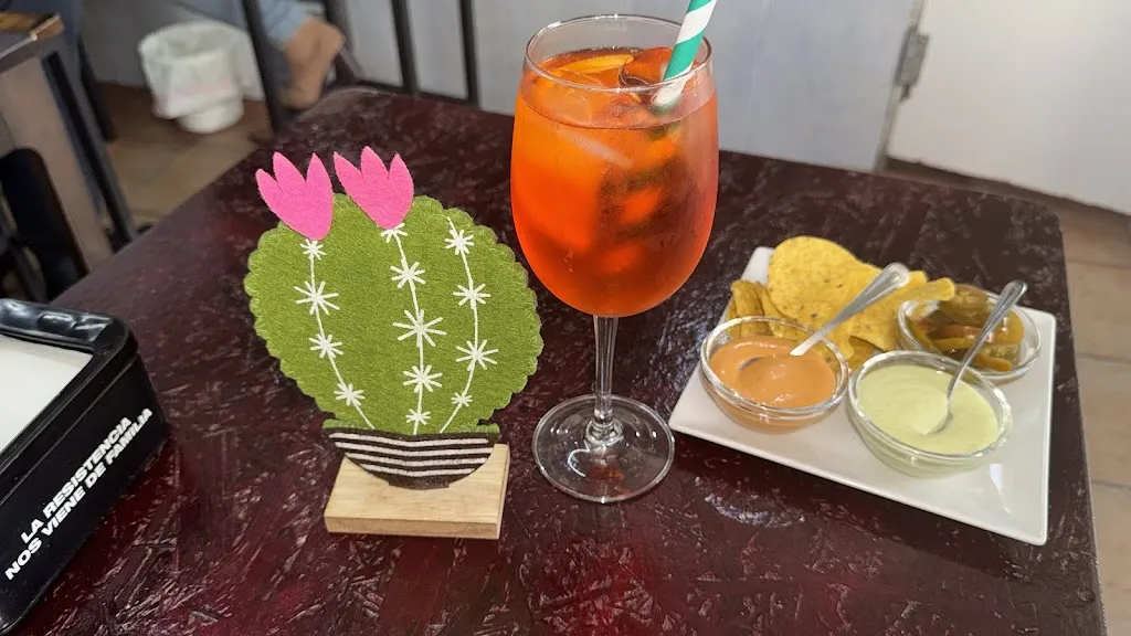 Andres Orellana_Bar El Coyote comida mexicana_Maqueda_review