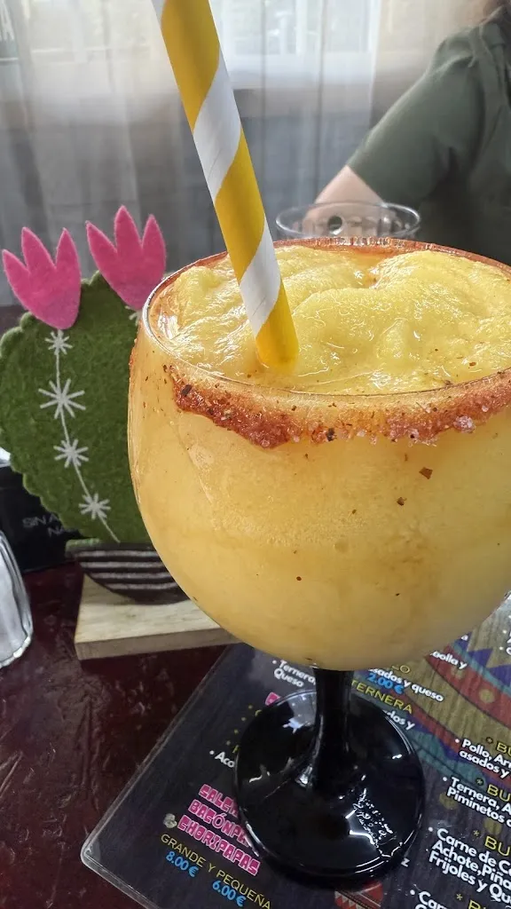 Camila Armoa_Bar El Coyote comida mexicana_Maqueda_review