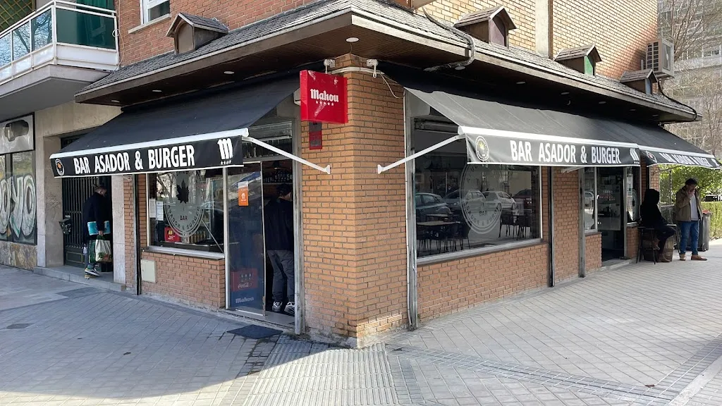 ALUCHEBLATT BURGER & BAR restaurant in Maqueda